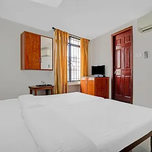 Hotel Collection O Aramam Executive, Kochi