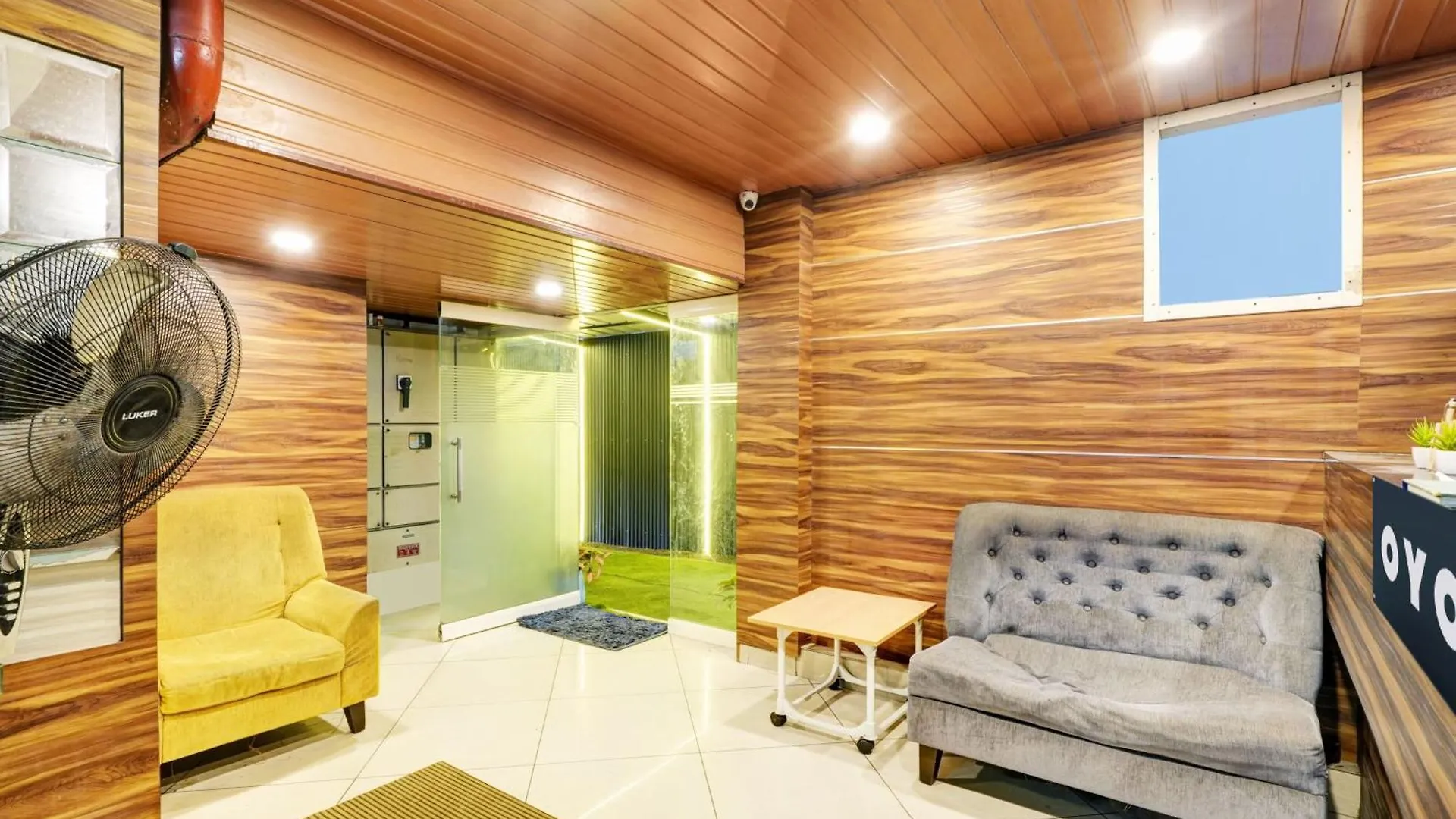 Hotel O Royal Suite Kochi