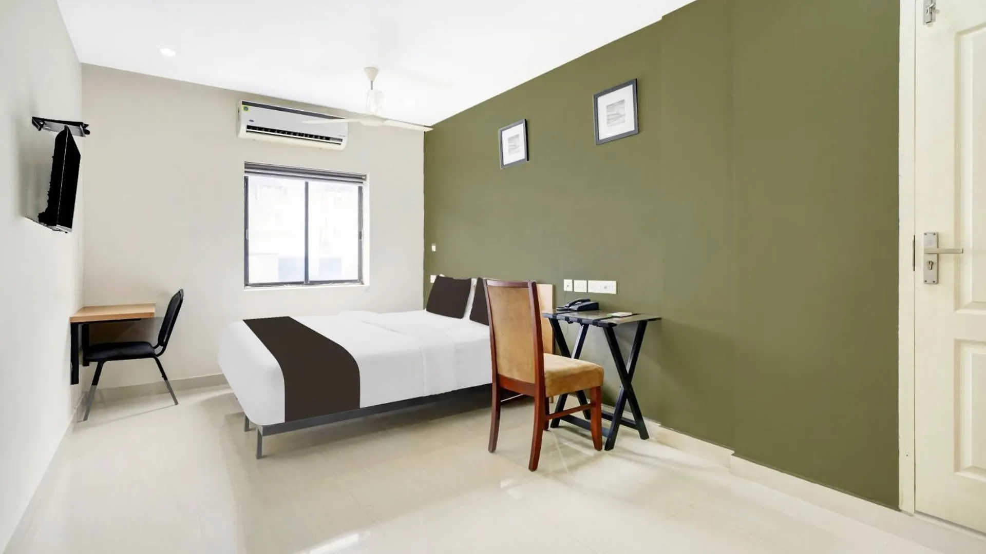 Hotel O Royal Suite Kochi 3*,