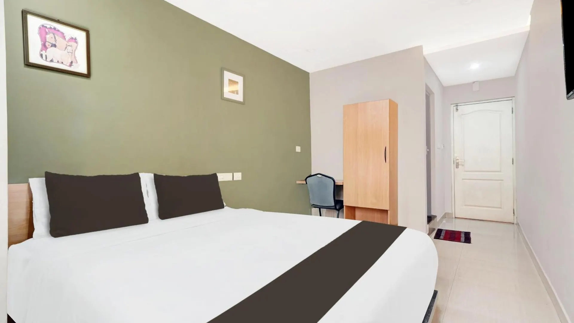 Hotel O Royal Suite Kochi India