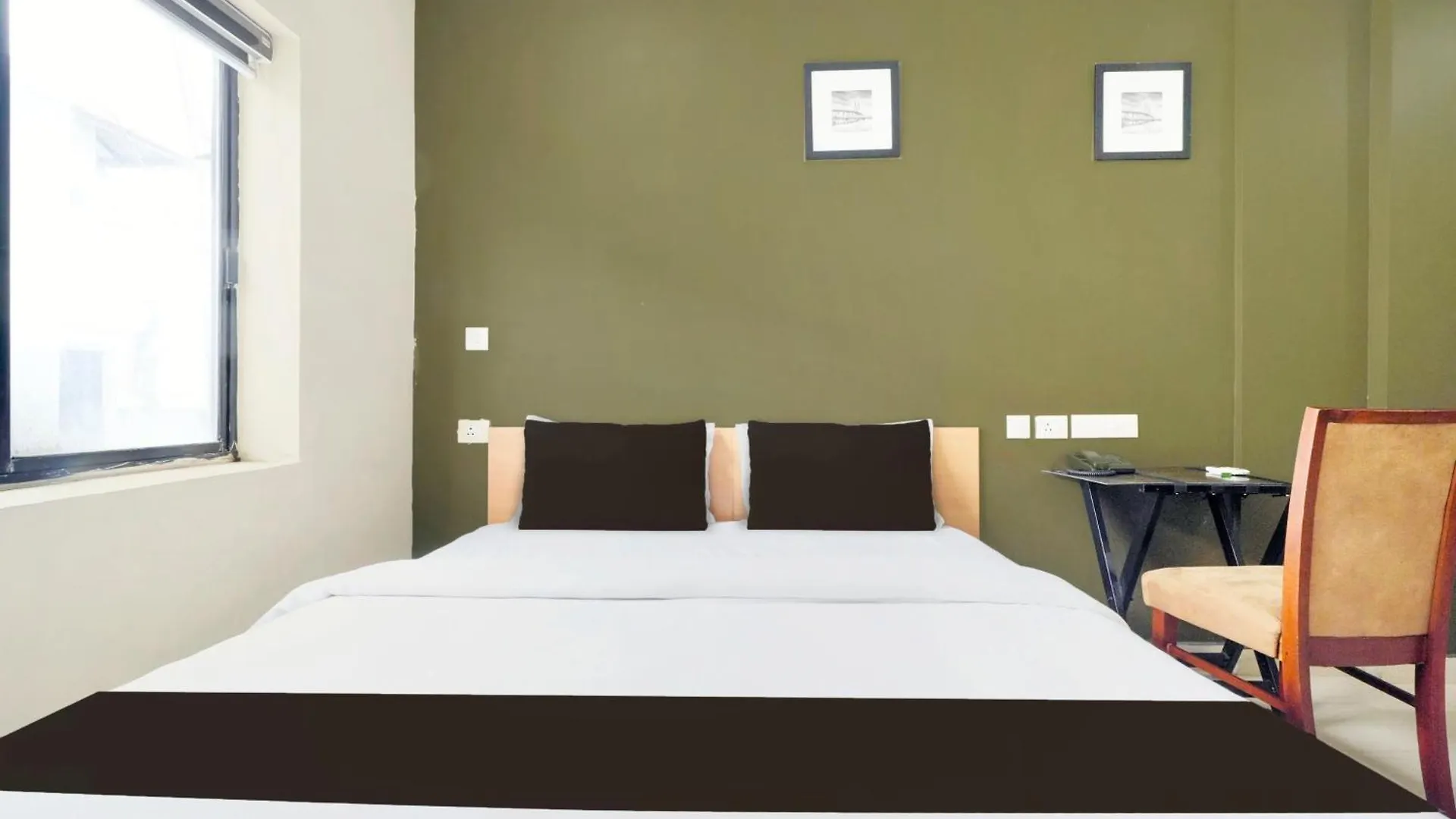 Hotel O Royal Suite Kochi